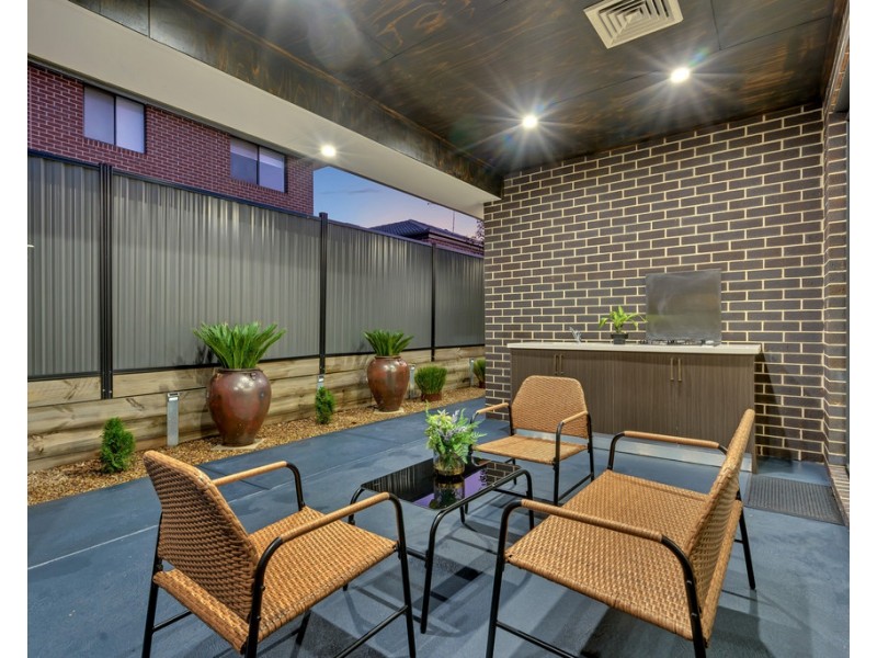 28 Season Way, Craigieburn VIC 3064