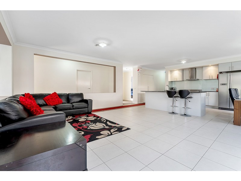 20 Birdswood Crecent, Craigieburn VIC 3064