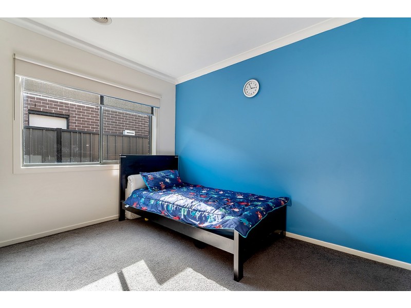 20 Birdswood Crecent, Craigieburn VIC 3064