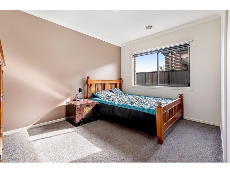 20 Birdswood Crecent, Craigieburn VIC 3064