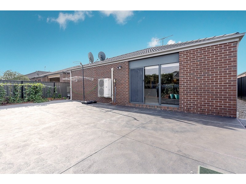 20 Birdswood Crecent, Craigieburn VIC 3064
