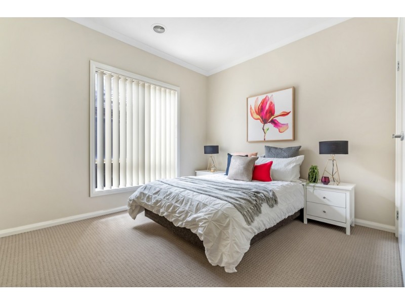 14 Hollows Court, Craigieburn VIC 3064