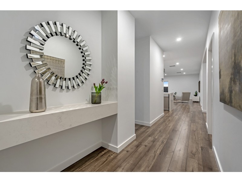 47 Kangaroo Road, Craigieburn VIC 3064