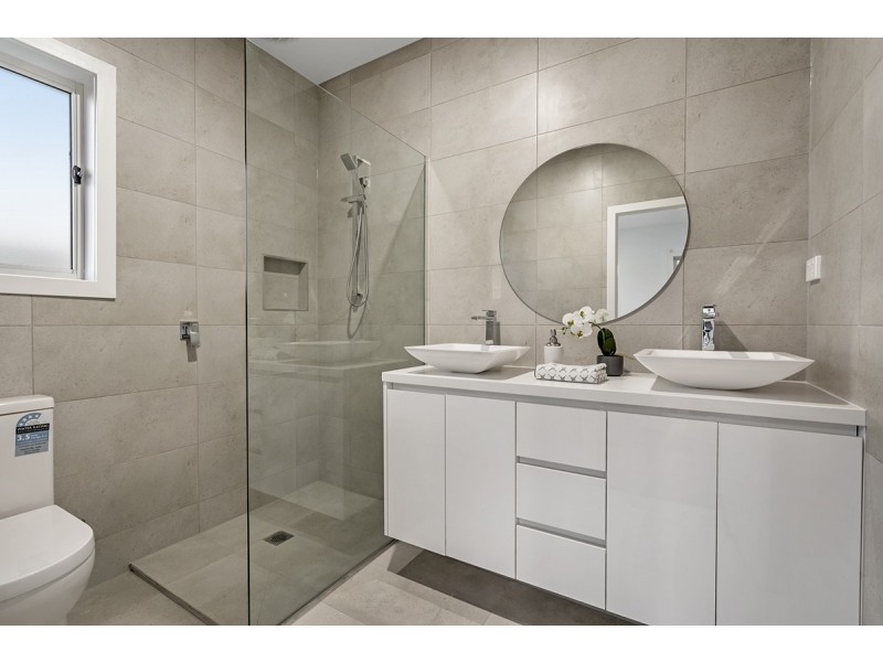 47 Kangaroo Road, Craigieburn VIC 3064