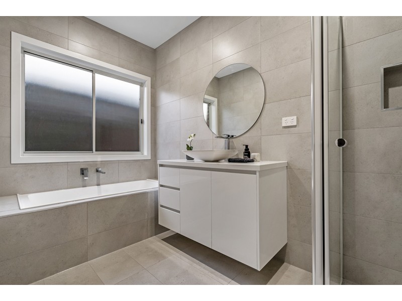 47 Kangaroo Road, Craigieburn VIC 3064