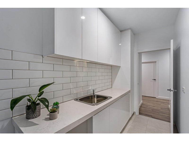 47 Kangaroo Road, Craigieburn VIC 3064