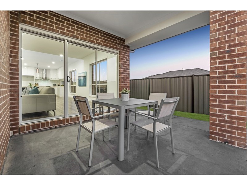 47 Kangaroo Road, Craigieburn VIC 3064