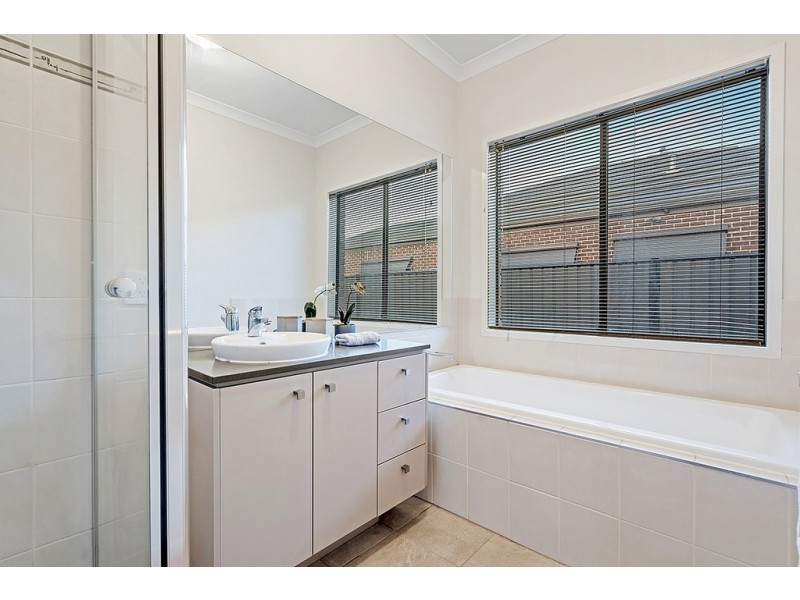 46 Middlesborough Drive, Craigieburn VIC 3064