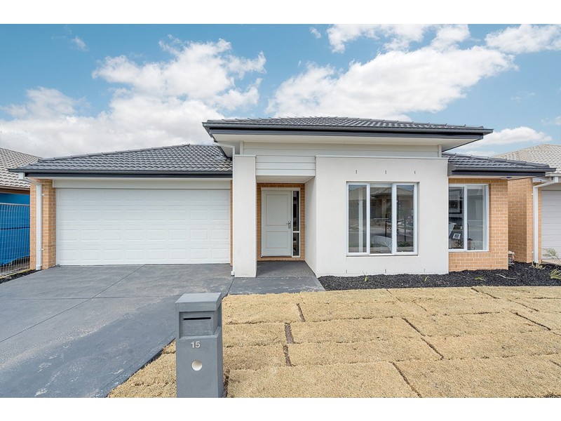 15 Featherwood Crescent, Craigieburn VIC 3064