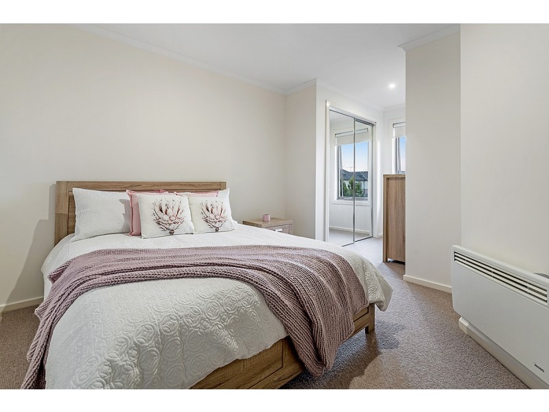 165 Central Park Avenue, Craigieburn VIC 3064
