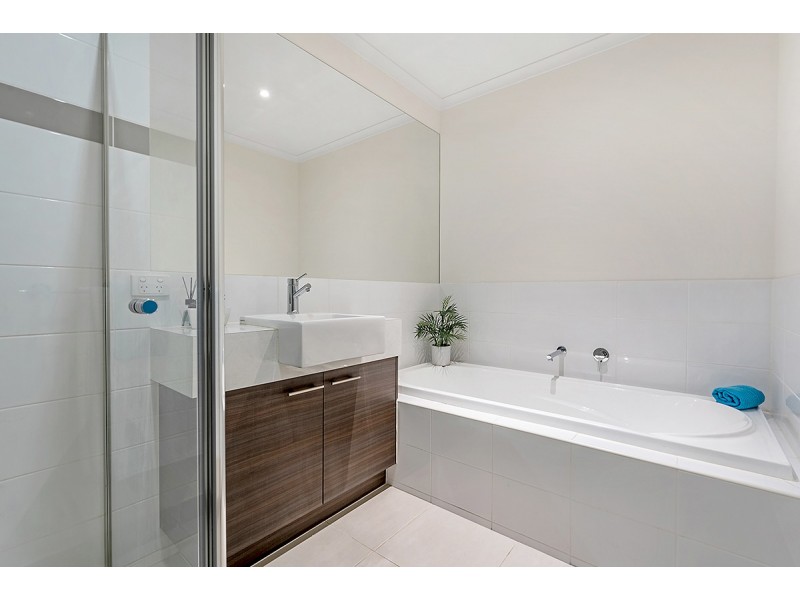 165 Central Park Avenue, Craigieburn VIC 3064