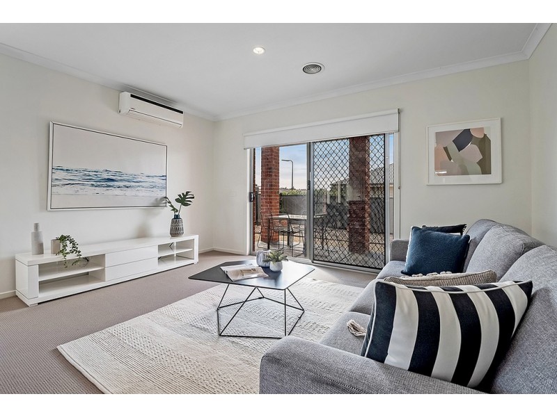 24 Domain Way, Craigieburn VIC 3064