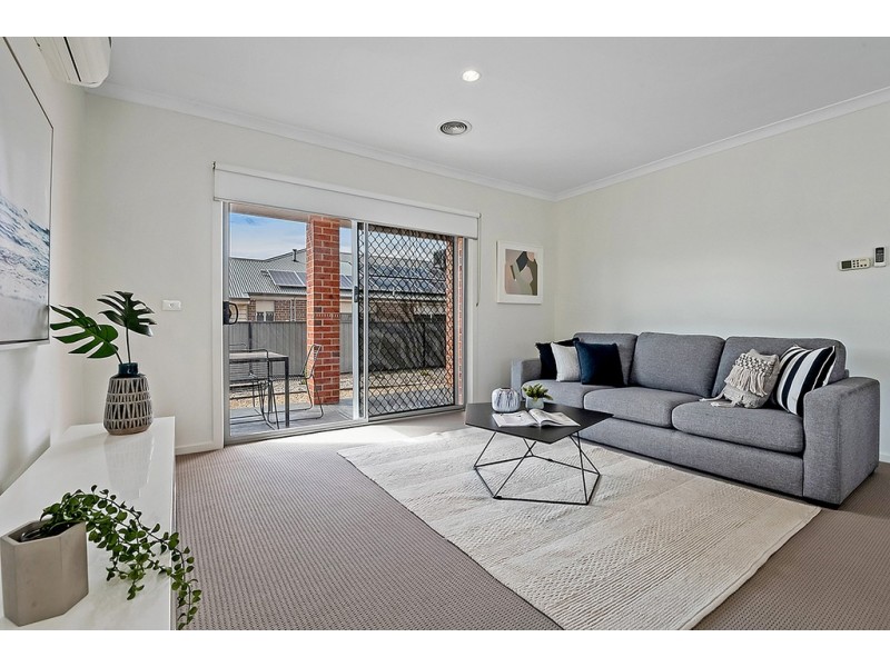 24 Domain Way, Craigieburn VIC 3064