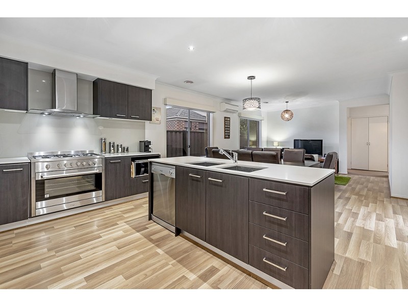 3 Woodgrove Street, Craigieburn VIC 3064