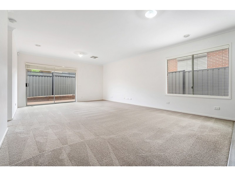3 Eveline Street, Craigieburn VIC 3064