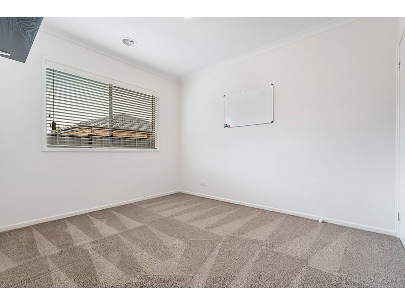 3 Eveline Street, Craigieburn VIC 3064