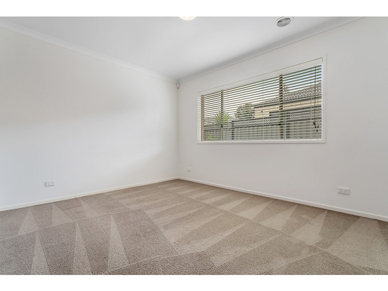 3 Eveline Street, Craigieburn VIC 3064