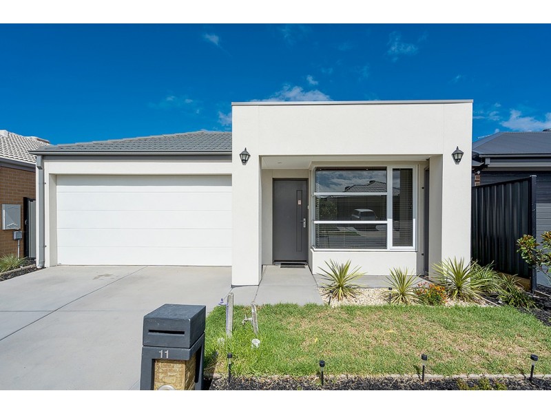 11 Pioneer Street, Craigieburn VIC 3064