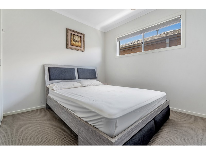 11 Pioneer Street, Craigieburn VIC 3064
