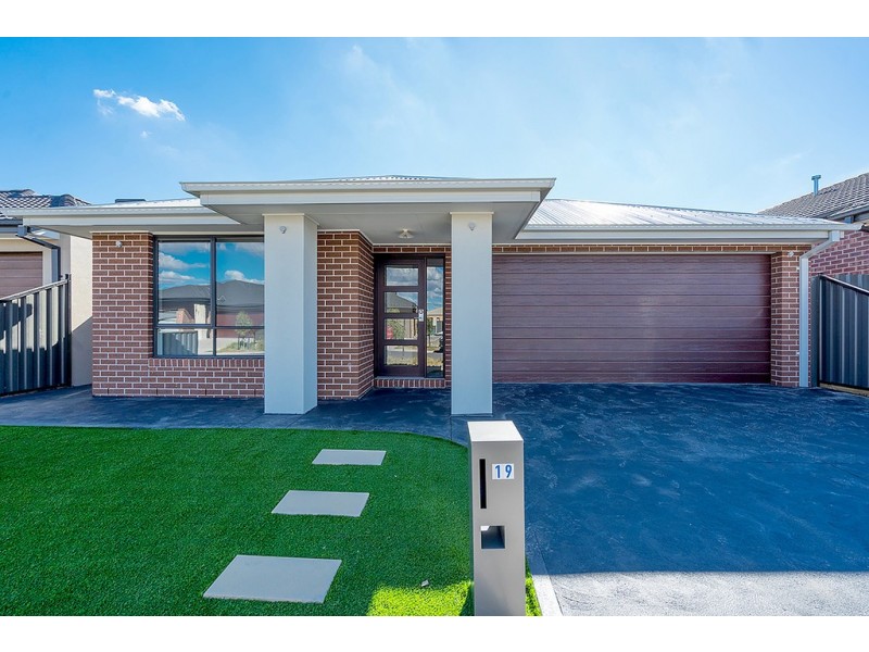 19 Booyong Street, Craigieburn VIC 3064