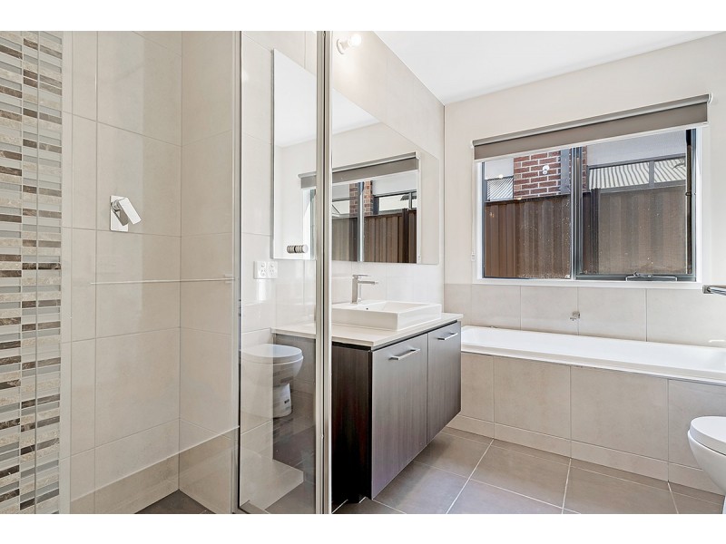 19 Booyong Street, Craigieburn VIC 3064
