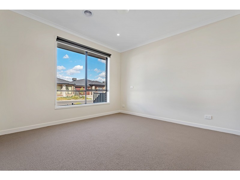 19 Booyong Street, Craigieburn VIC 3064