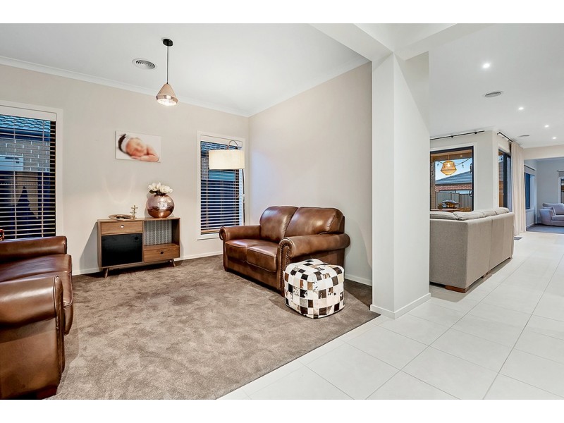 31 Banjolina Circuit, Craigieburn VIC 3064