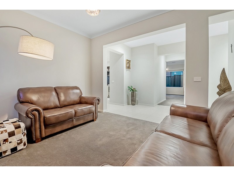 31 Banjolina Circuit, Craigieburn VIC 3064