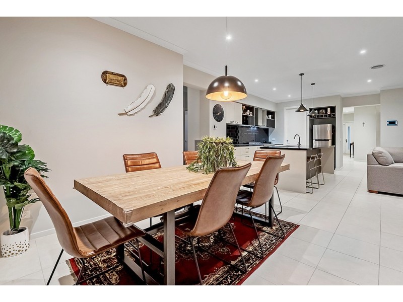 31 Banjolina Circuit, Craigieburn VIC 3064