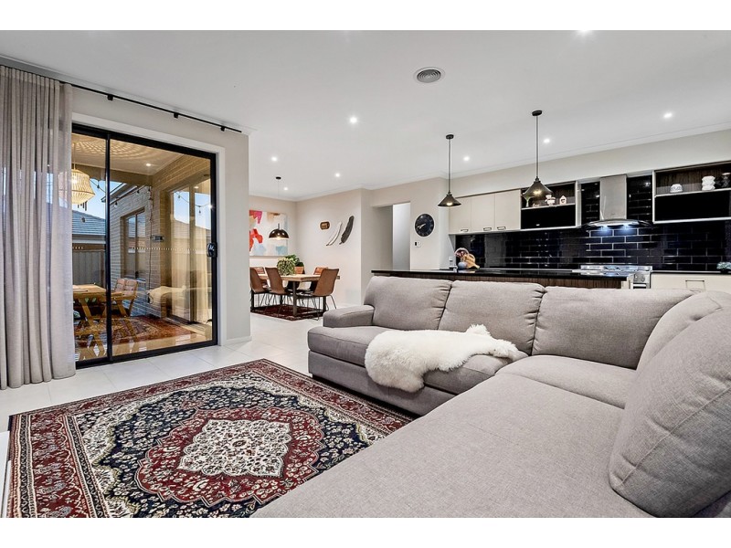 31 Banjolina Circuit, Craigieburn VIC 3064
