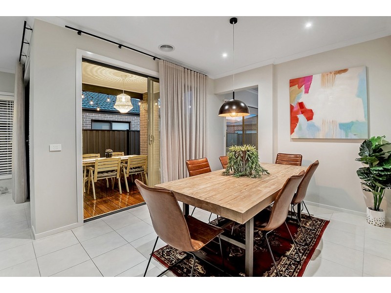 31 Banjolina Circuit, Craigieburn VIC 3064