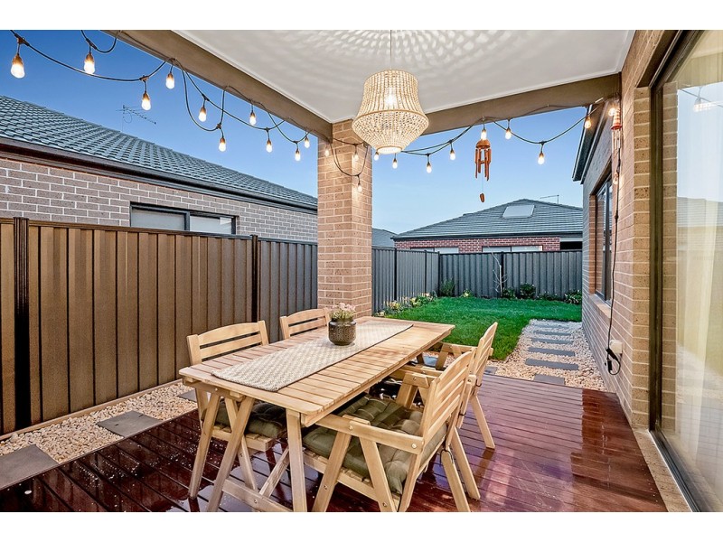 31 Banjolina Circuit, Craigieburn VIC 3064