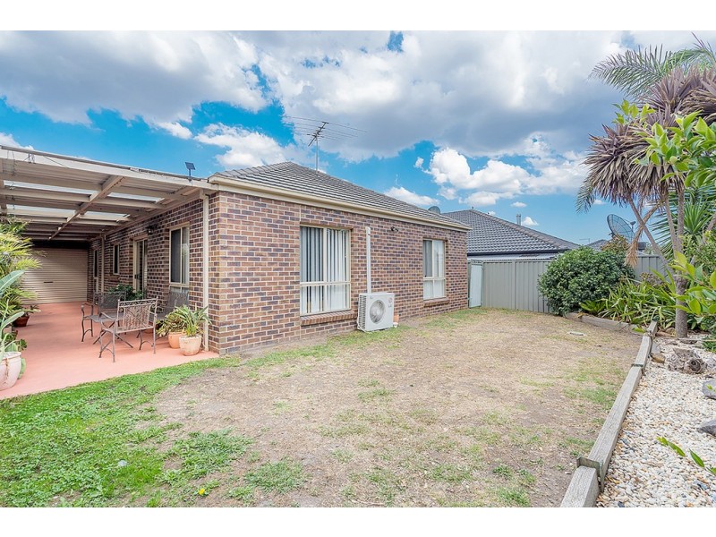 5 Flagstaff Loop, Craigieburn VIC 3064