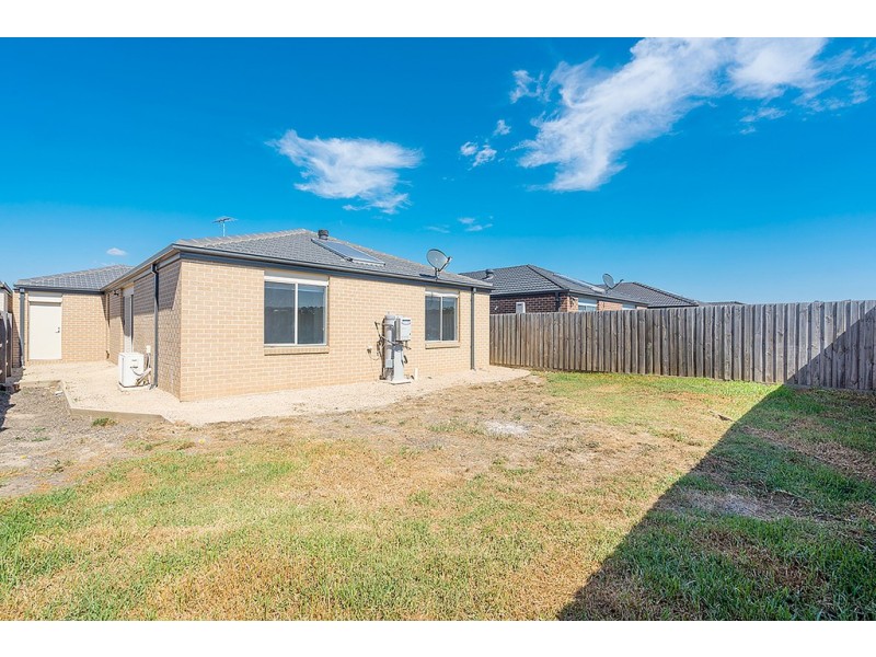 8 Stringybark Avenue, Wallan VIC 3756