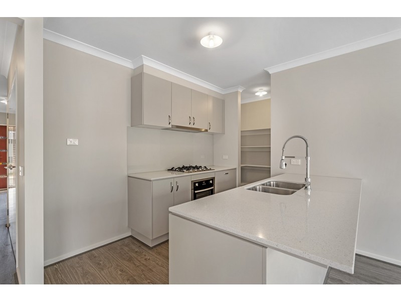 7 Millau Avenue, Craigieburn VIC 3064