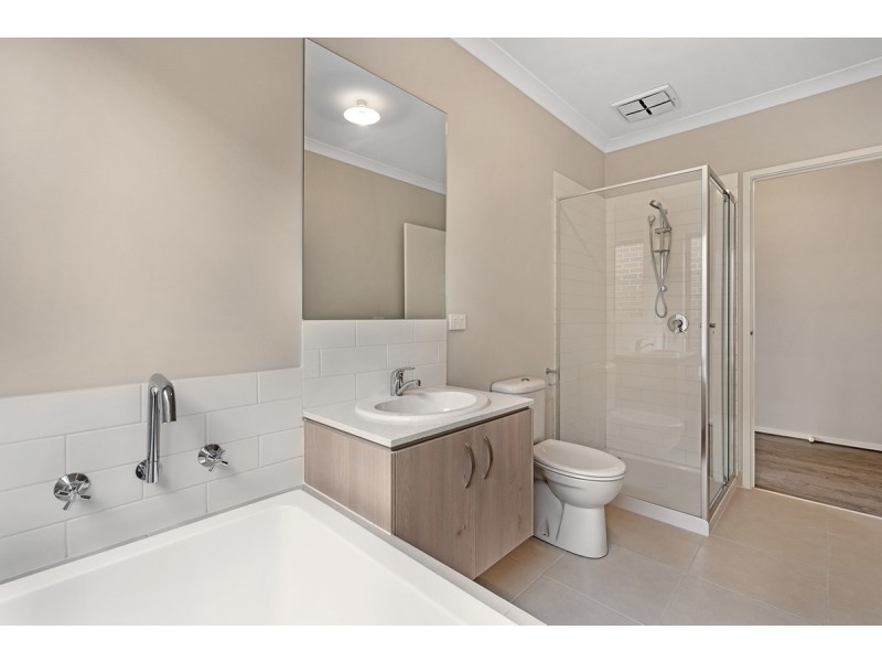 7 Millau Avenue, Craigieburn VIC 3064