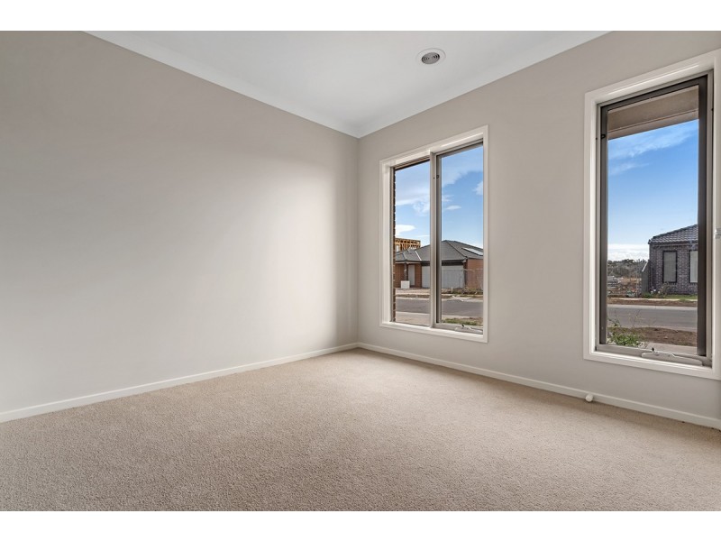 7 Millau Avenue, Craigieburn VIC 3064