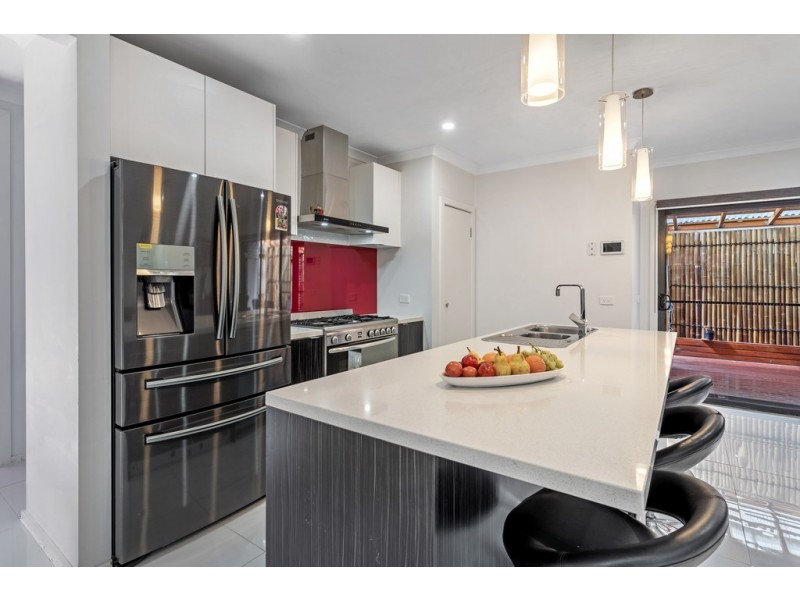 492 Grand Boulevard, Craigieburn VIC 3064