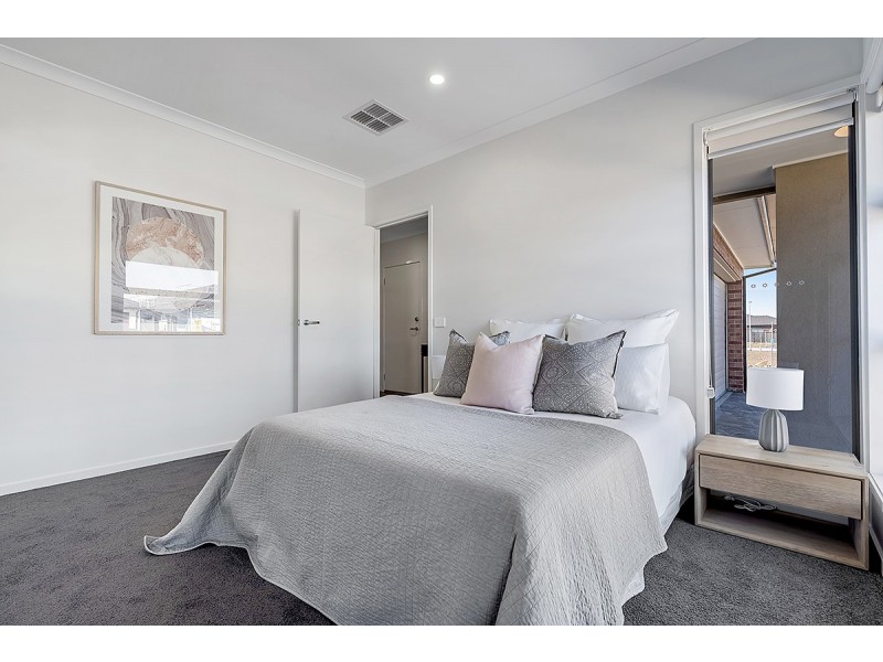 28 Elvire Road, Craigieburn VIC 3064