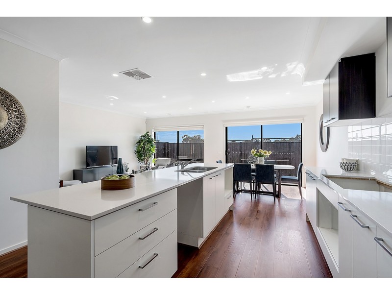 28 Elvire Road, Craigieburn VIC 3064