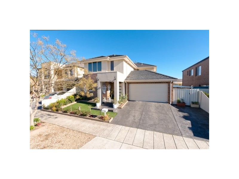 25 Long Island Circuit, Craigieburn VIC 3064
