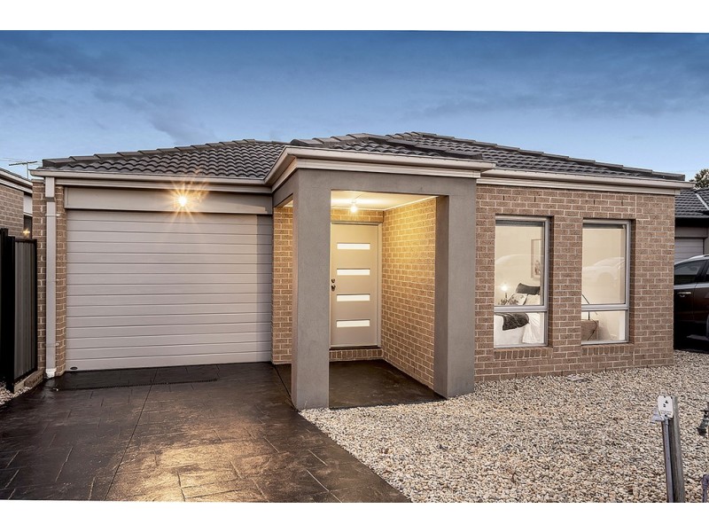 39 Kensley Circuit, Craigieburn VIC 3064