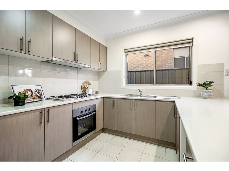 39 Kensley Circuit, Craigieburn VIC 3064