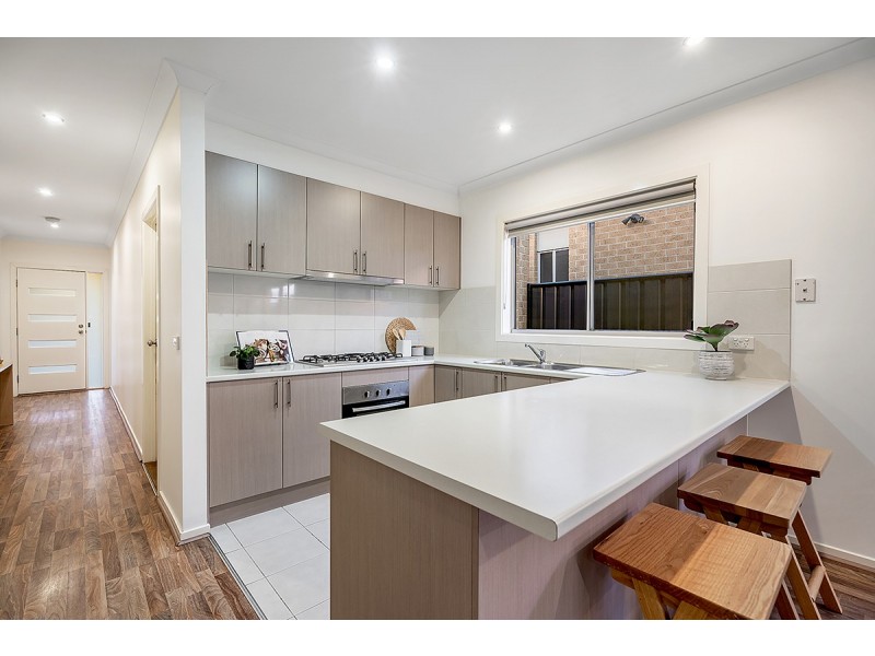 39 Kensley Circuit, Craigieburn VIC 3064