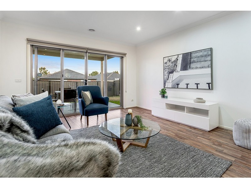 39 Kensley Circuit, Craigieburn VIC 3064