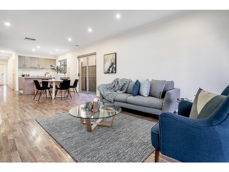 39 Kensley Circuit, Craigieburn VIC 3064