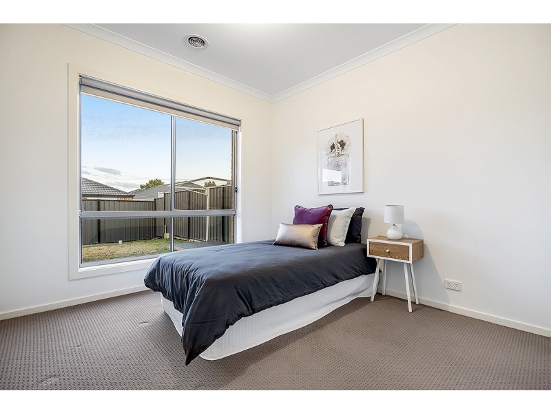39 Kensley Circuit, Craigieburn VIC 3064