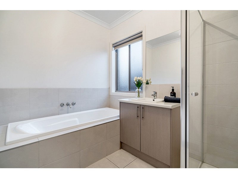 39 Kensley Circuit, Craigieburn VIC 3064