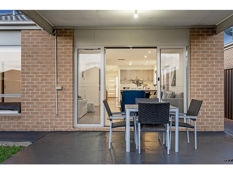 39 Kensley Circuit, Craigieburn VIC 3064