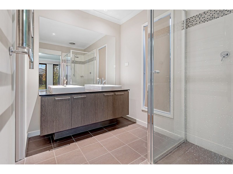 13 Barnell Street, Craigieburn VIC 3064